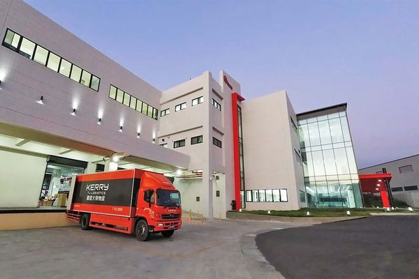 台湾グレース嘉義工場倉庫のドックシェルター